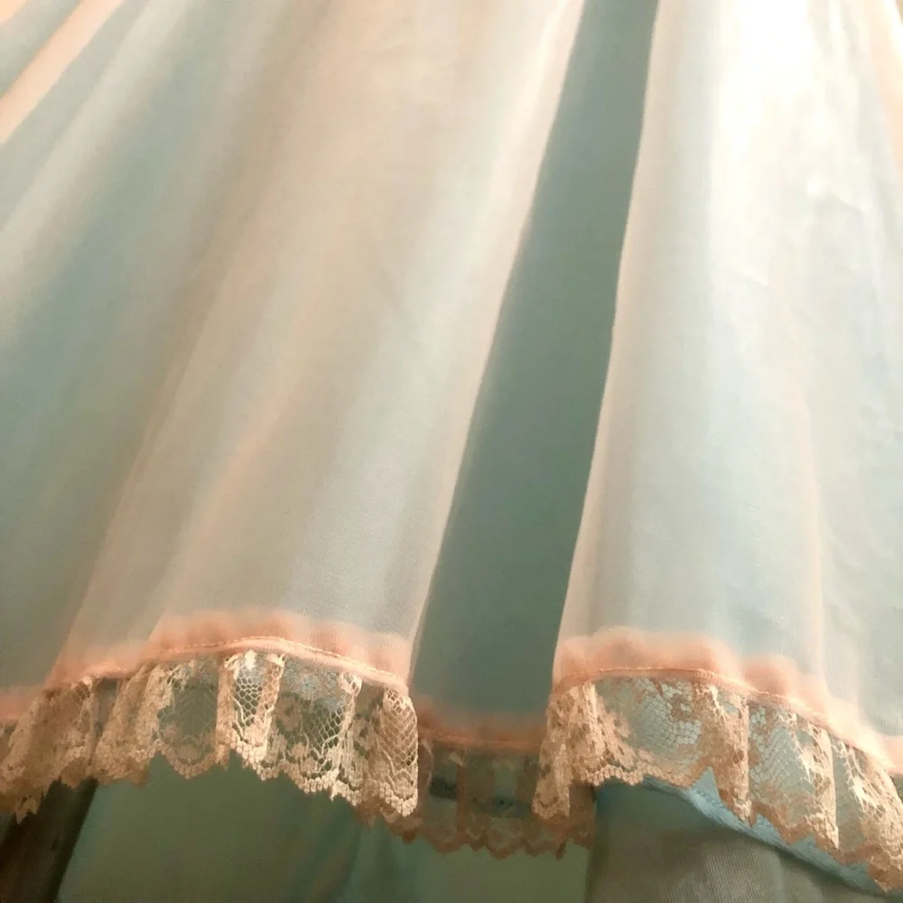 OOAK RARE VINTAGE LIKE NEW!! Blue Full Lace Robe and Gown Set - Picture 10 of 16